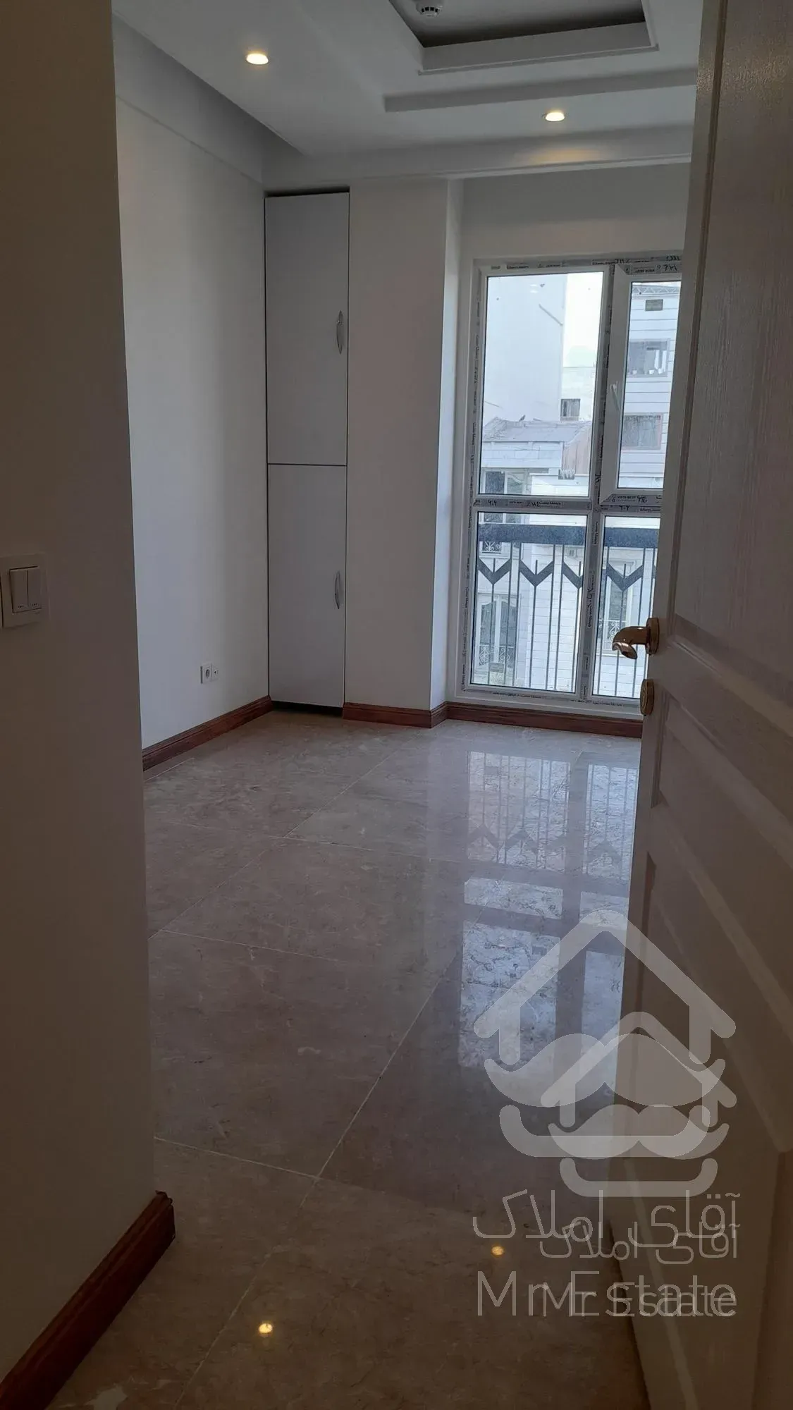 خرید آپارتمان دو خوابه صادقیه (سازمان برنامه شمالی )