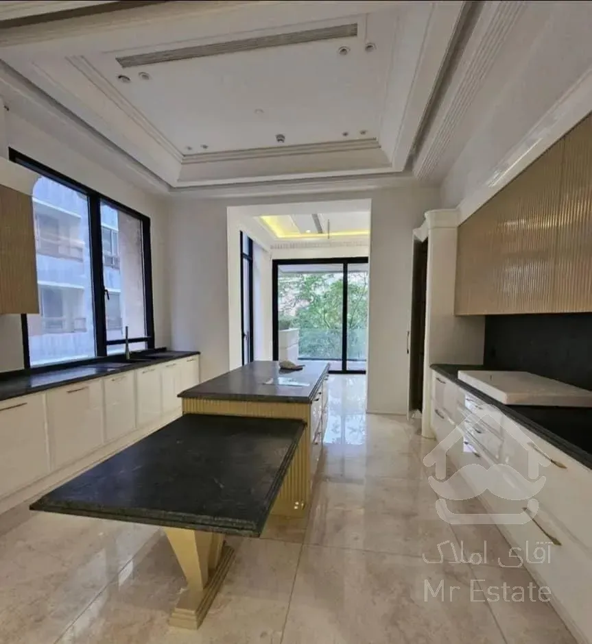 250 متر /گلستان شمالی/ ۳ پارکینگ/ فول مشاعات