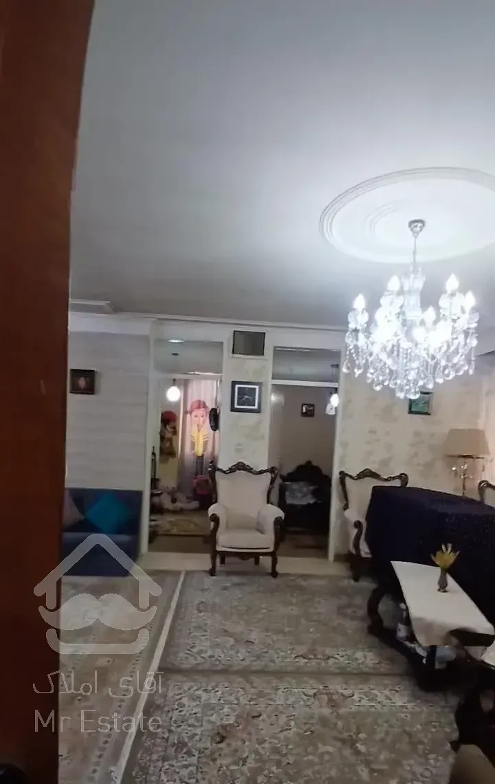 فروش آپارتمان ۸۰ متری ۲ خوابه طبقه ۳ در منیریه