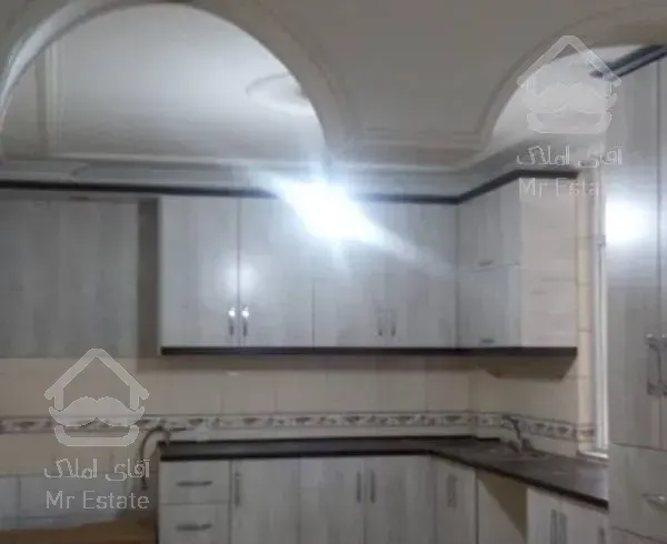 آپارتمان ۱۴۷ متر ، سه خوابه ، خوش نقشه و نورگیر