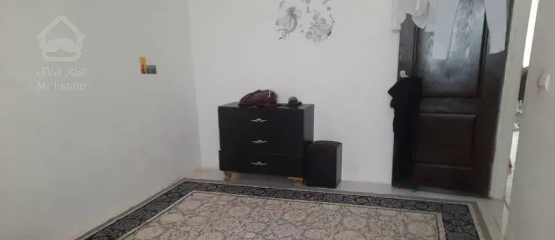 ۹۶ متر الهیه طبقه سوم بدون آسانسور مبلغ کل ۲۳۰۰