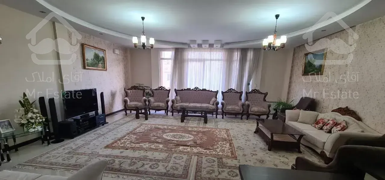 آپارتمان ۱۳۸ متری حاشیه کوچه بیست متری