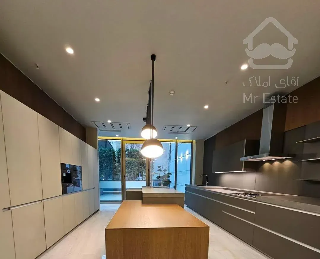 ۲۹۴متر۶پارکینگ،دید بدون‌مشرف، ارتفاع‌سقف۴م