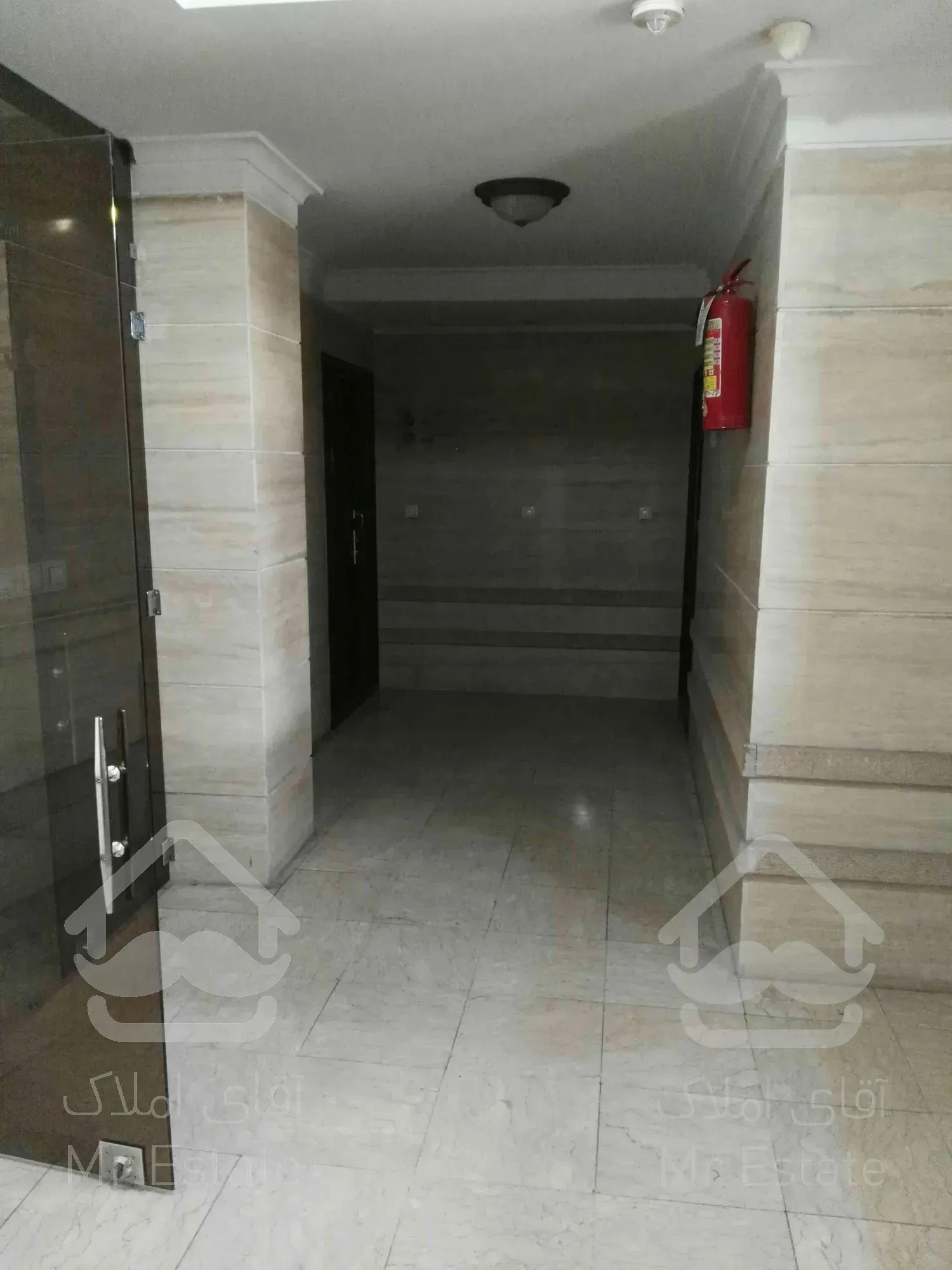 اجاره دفتر کار سند اداری ۱۰۵ متری بر اصلی کاشانی