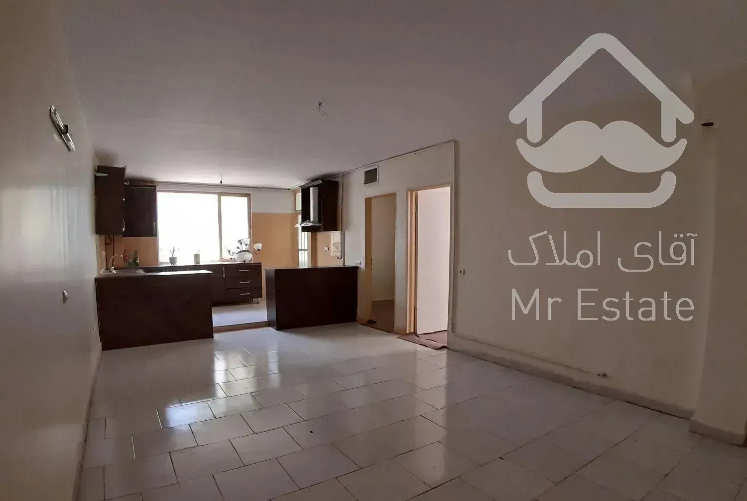 آپارتمان ۸۵ متری دو خواب دو نبش