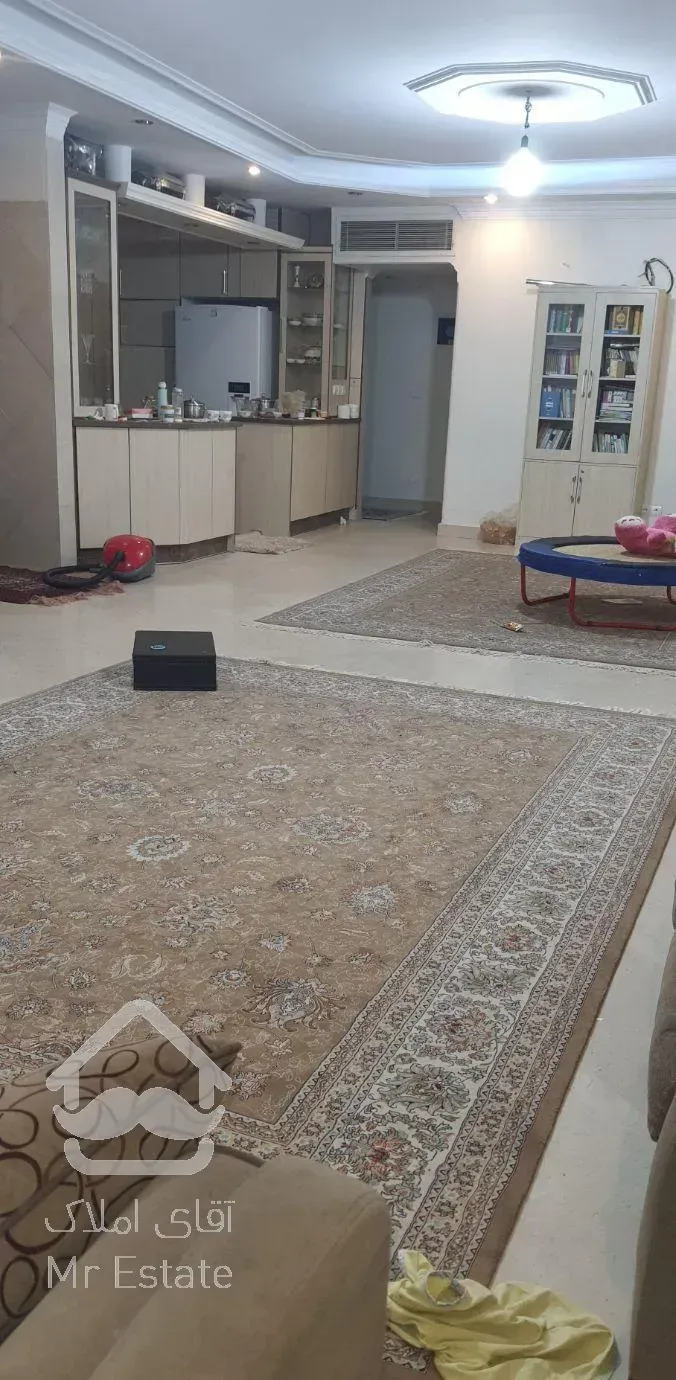 آپارتمان ۱۳۷متر سه خوابه تحویل رنگ شده