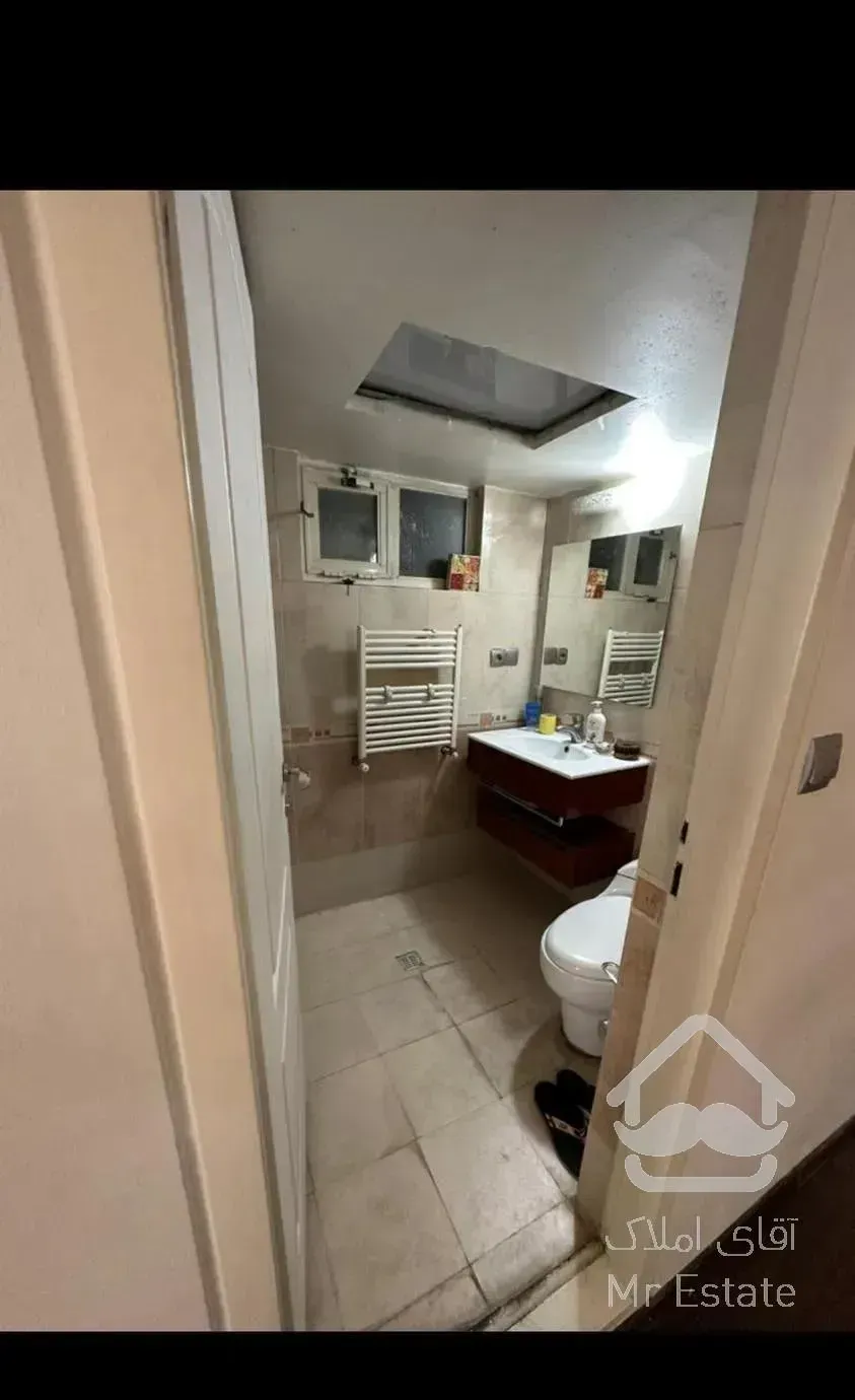 ۱۳۰متر،ونک،خ ونک بسیارتمیزوشیک مستر تازه بازسازی