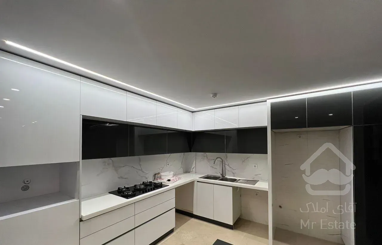 122متر دو خوابه کلید نخورده زیر زیر قیمت منطقه