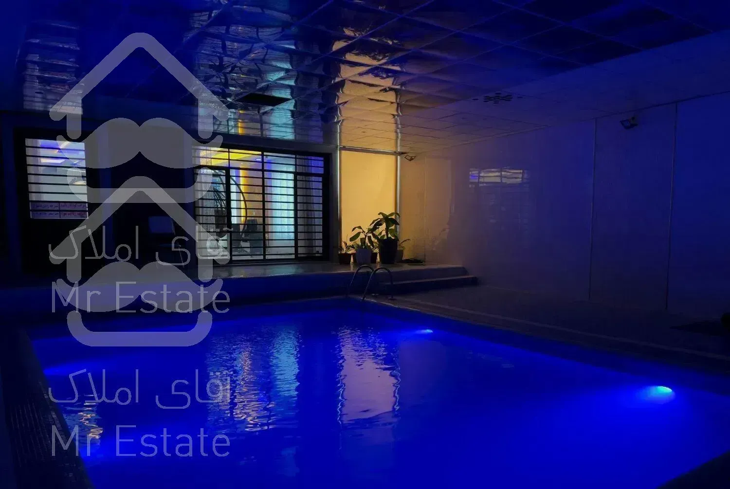 محمود اباد با استخر سه خواب