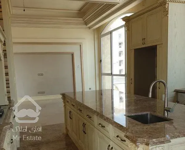 خرید آپارتمان 257 متری فرمانیه سنبل 3 خواب مستر