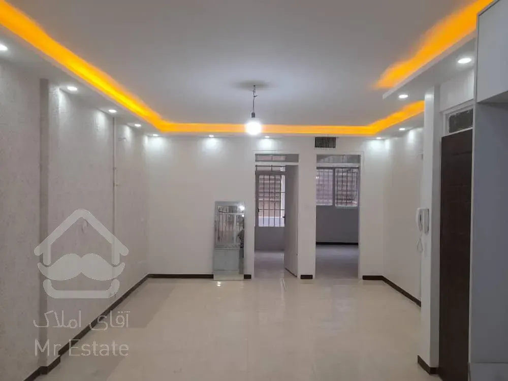 آپارتمان۶۵ متری/دوخوابه/طبقه هم کف/دارای حیاط اختصاصی/آذربایجان،خوش