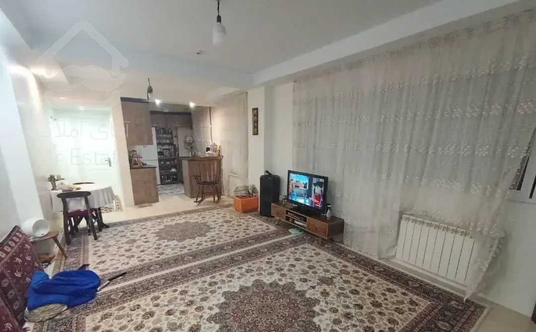 85 متری / پارکینگ دار  / خوش نقشه