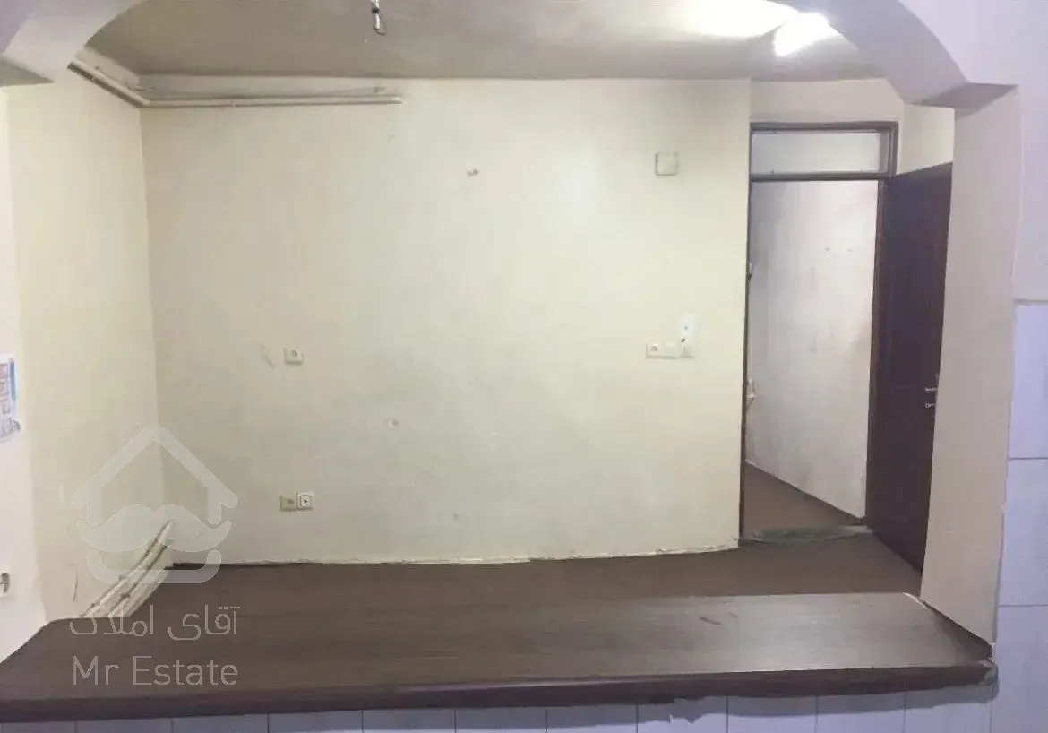 سوییت نقلی حیاط دار ۵۰متر فلکه رازی / آسایش۴