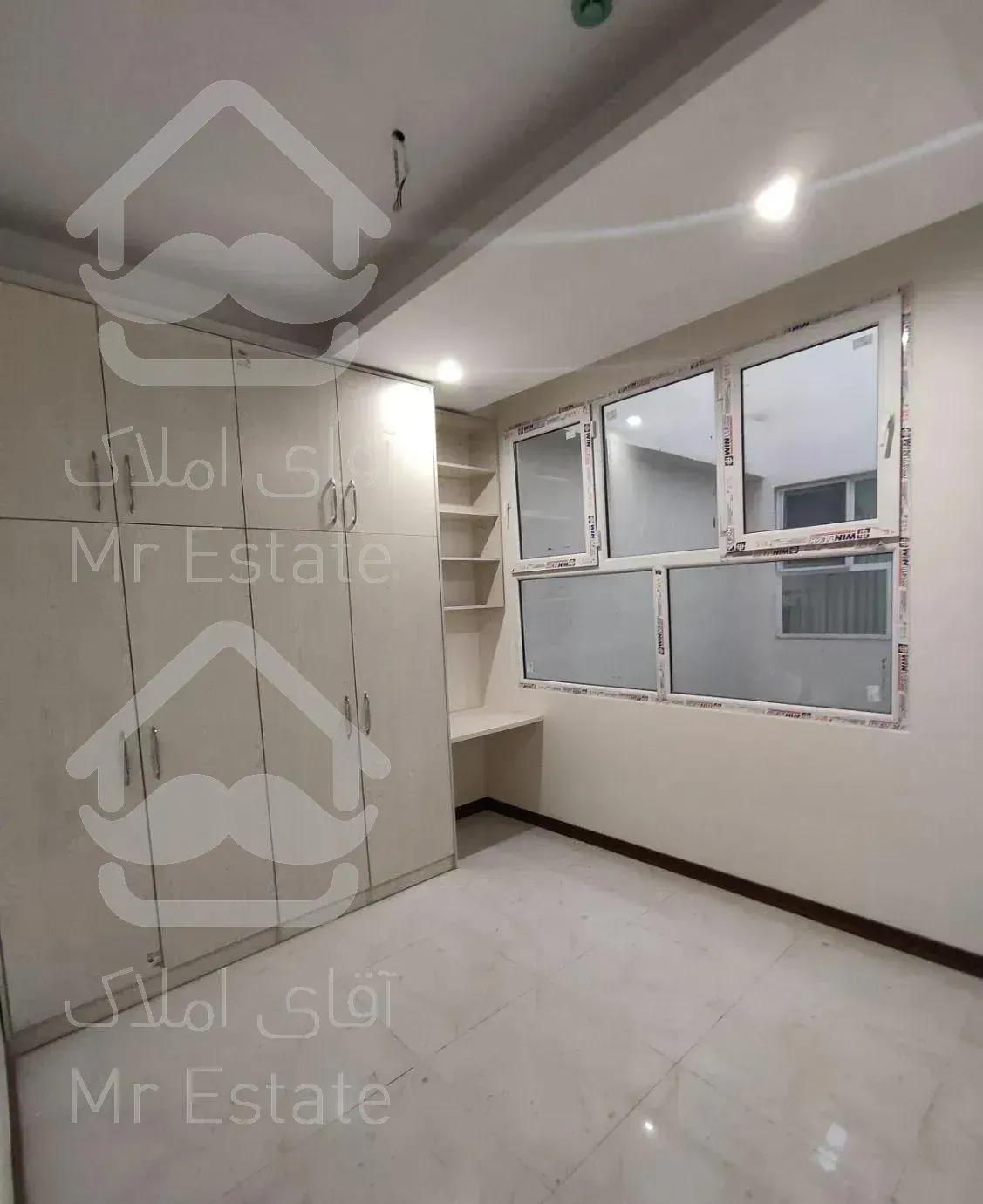 ۸۰ متر ۲ خواب // نوساز کلیدنخورده // سنایی