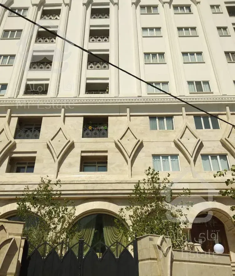 122 متر اشرفی اصفهانی برج