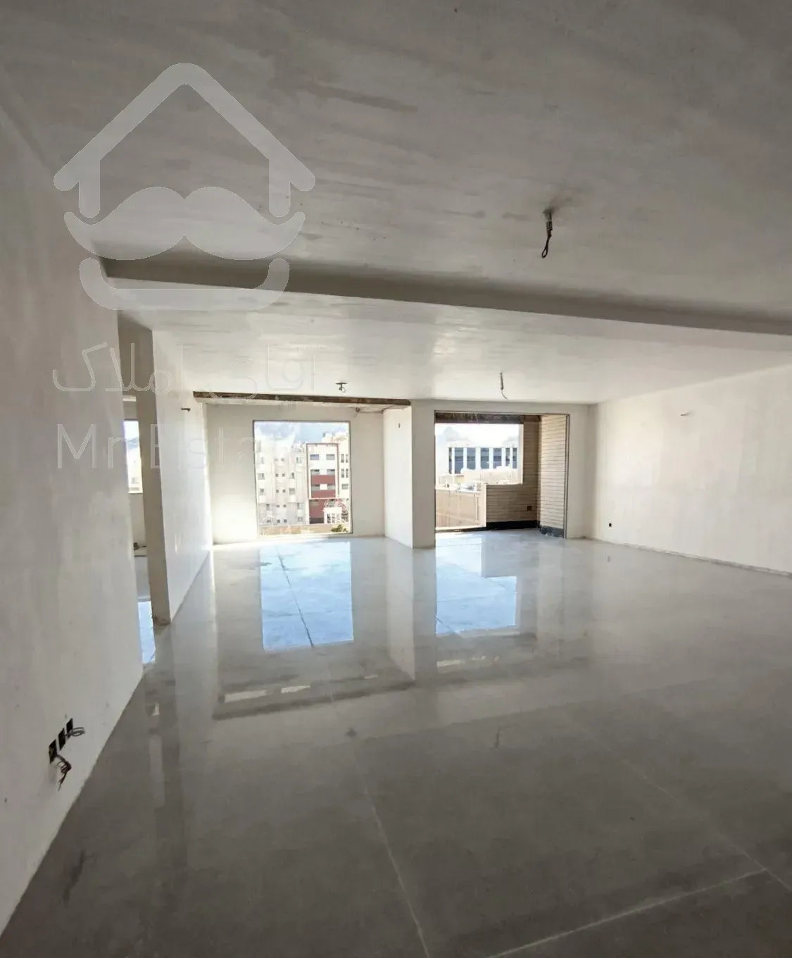 خاقانی 205متر/تک واحدی/2کله نور/2پارکینگ/شرایط