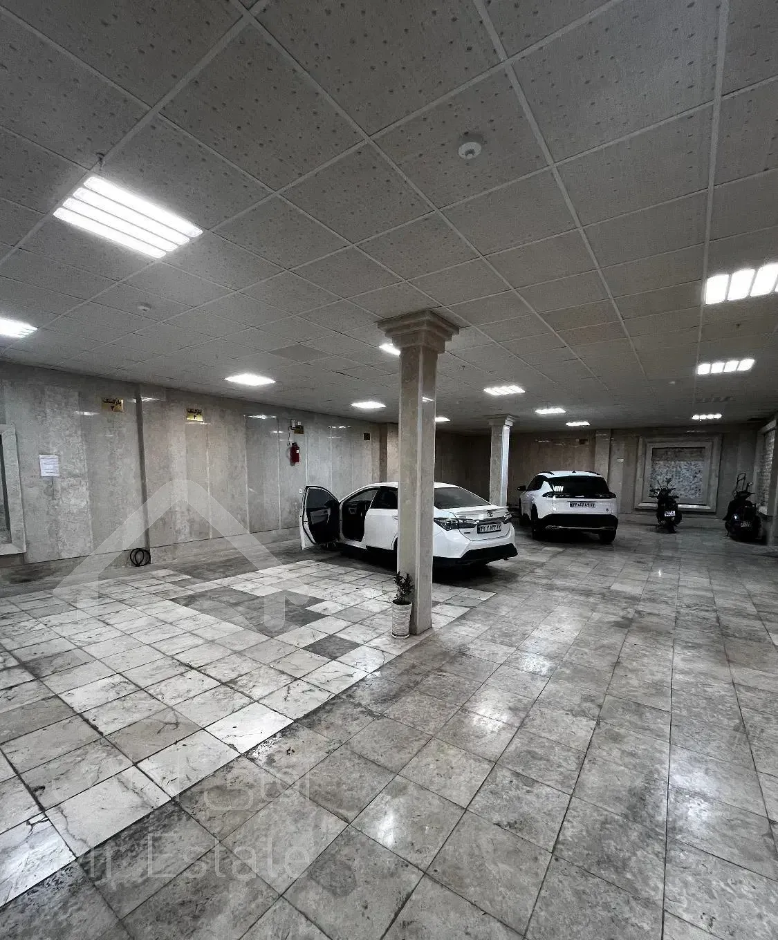 ۱۰۰ متری نزدیک حرم/اخوند/سرشور/اندرزگو/امام رضا