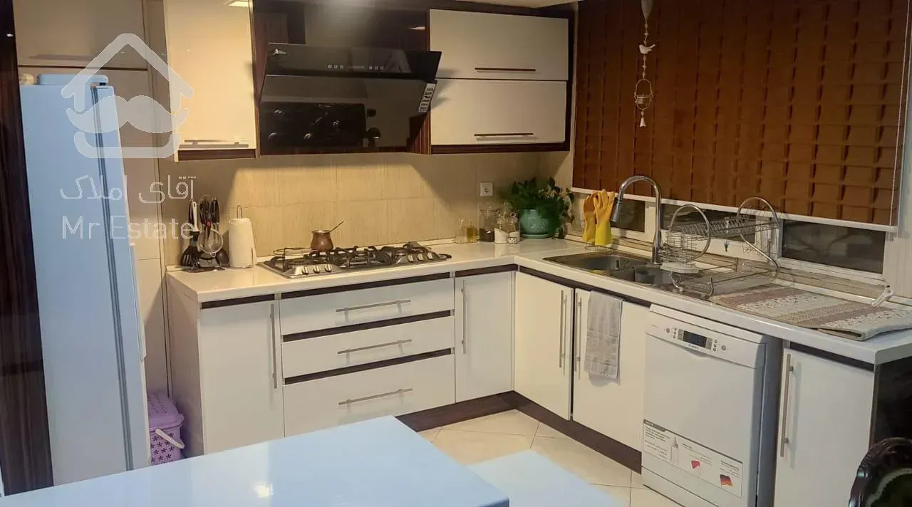 ۹۵ متری دریاچه تاپ لوکیشن