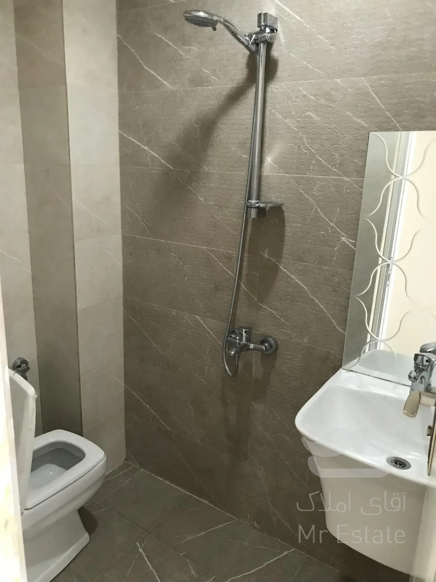 رهن کامل آپارتمان ۱۱۰ متری نوساز تک واحدی در شیخ بهایی