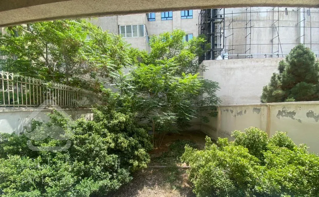 ۱۵۷متر فرشته/کوثر تک واحدی نیم طبقه اول/کارنو