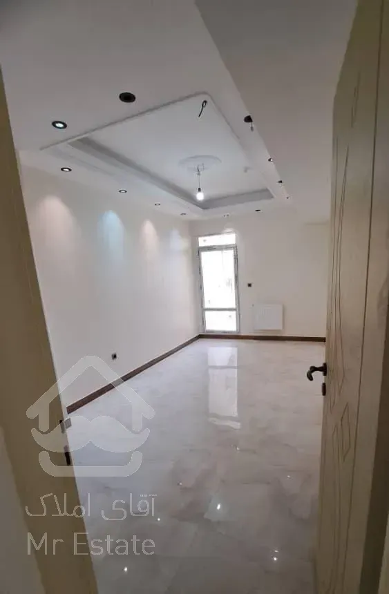 ۱۱۴متر  کارگر شمالی  //پارک لاله// تک واحدی