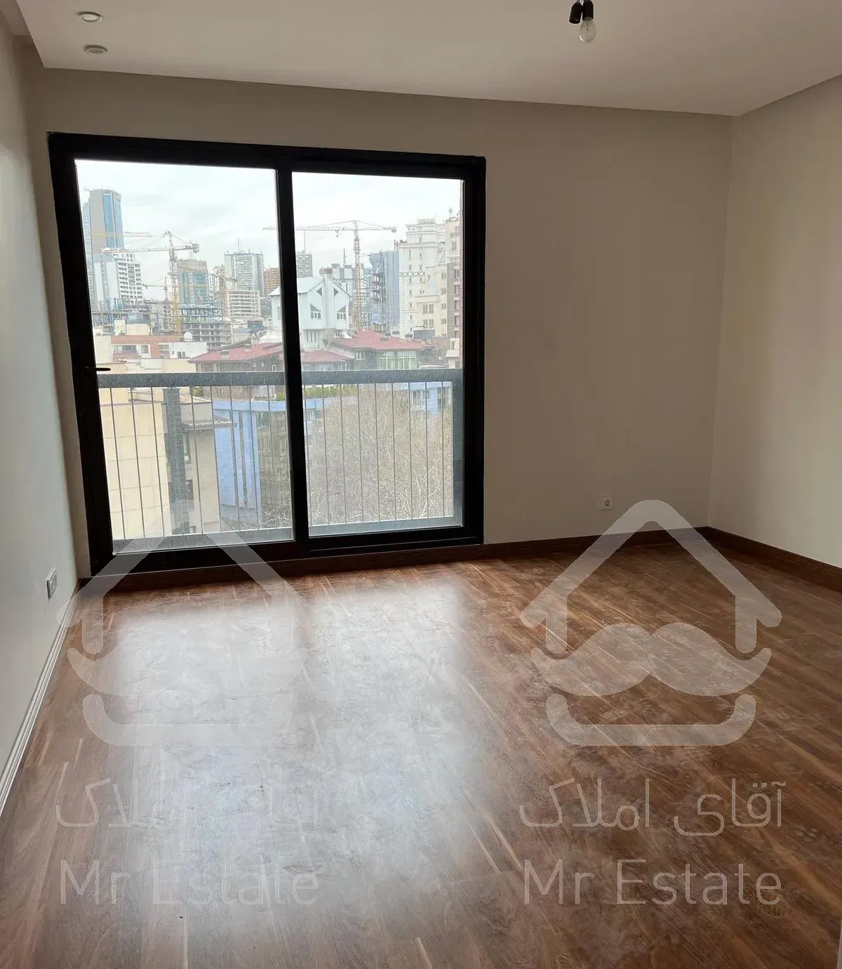 ۲۷۰متر مدرن طبقه بالا ویوخوب فرشته