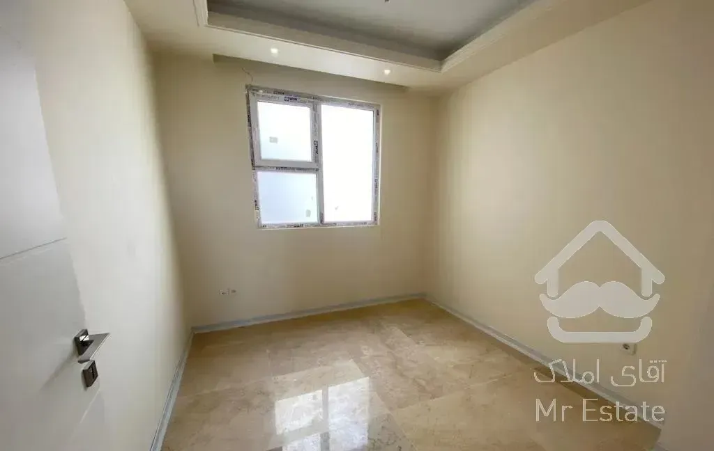 90 متری دائمی غرق نور