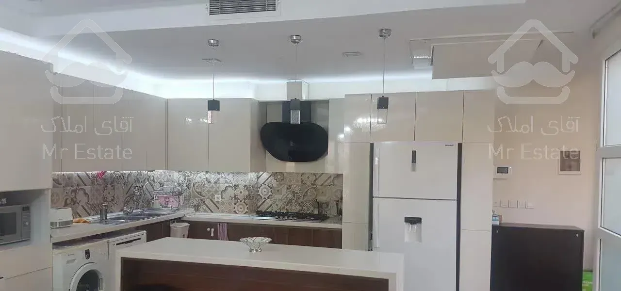 ۱۲۷ متری سه خواب نوساز ویو دار بدون مشرف