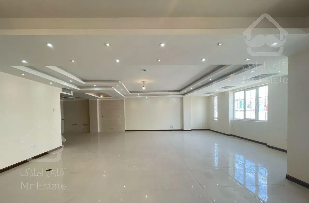 ۲۲۳ متر ، کلید نخورده ، ۴ خواب ، تک واحدی