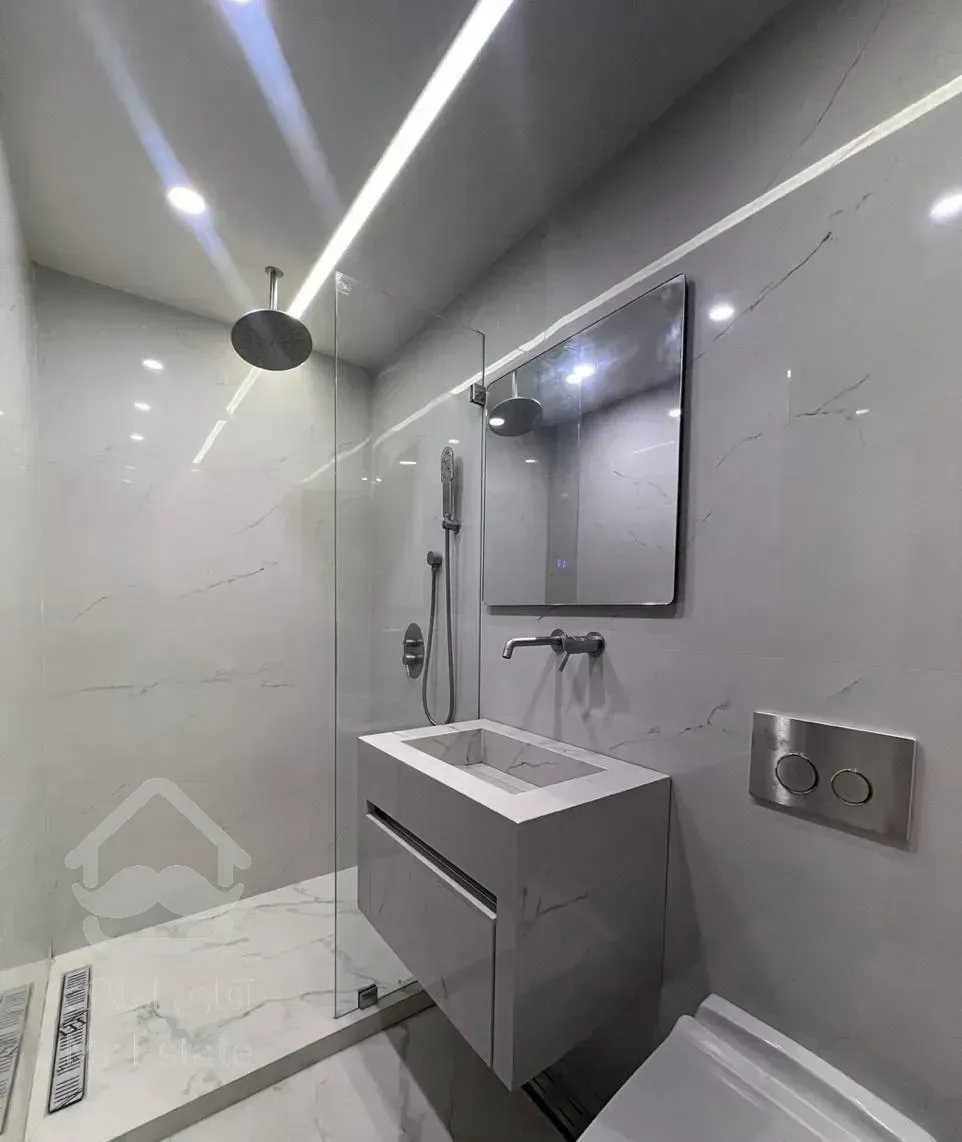 ۱۰۵ متر نیاوران باهنر نوساز/غرق در نور