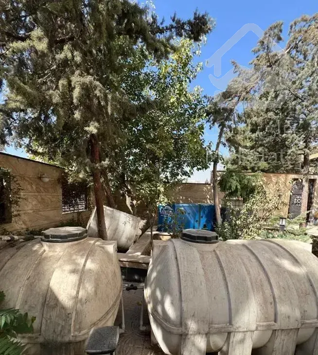 ۱۵۲ متر ۳ خواب تاپ ترین لوکیشن محلاتی (۲ پارکینگ )