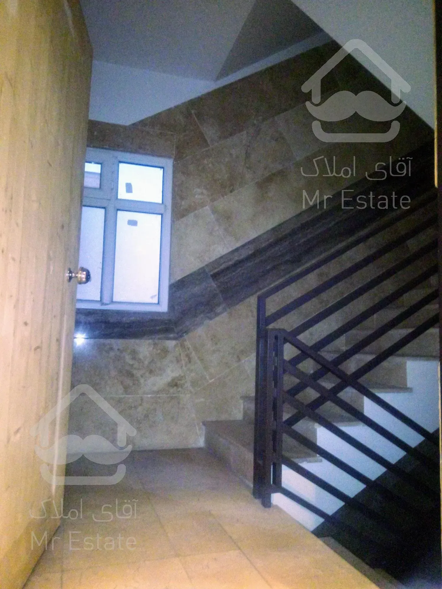 فروش واحد ۱۲۵ متری سه خواب در صادقیه