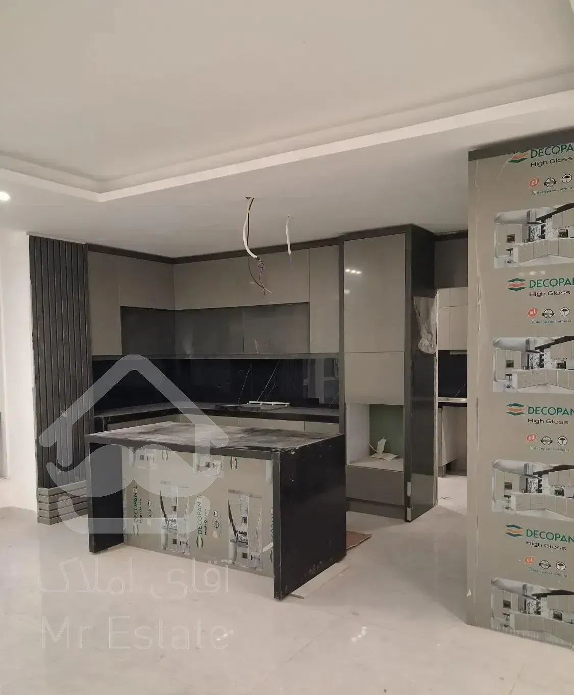 تکواحد ۲۰۵متر / دو نبش * سرتاسر پنجره / همافران