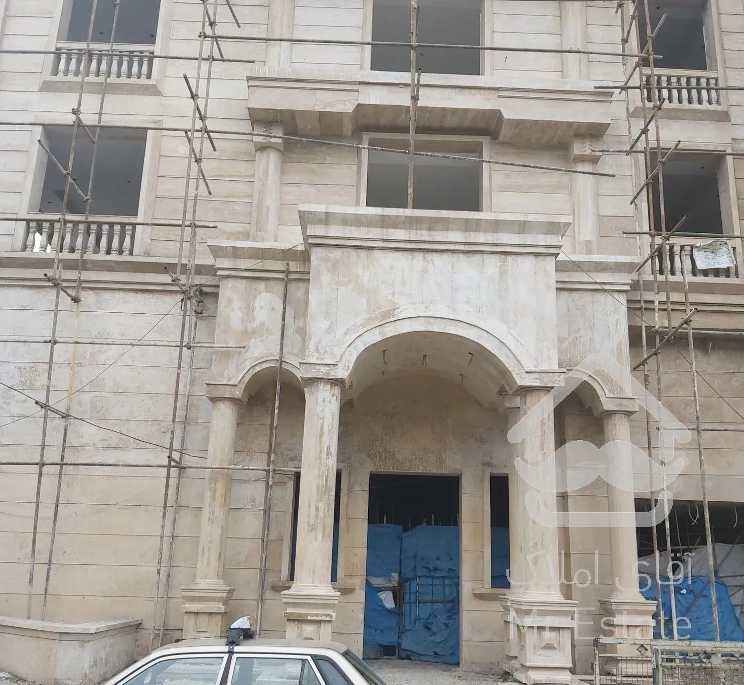 آپارتمان ۱۶۰ متری دو نبش باامکانات سر پیروزی۶