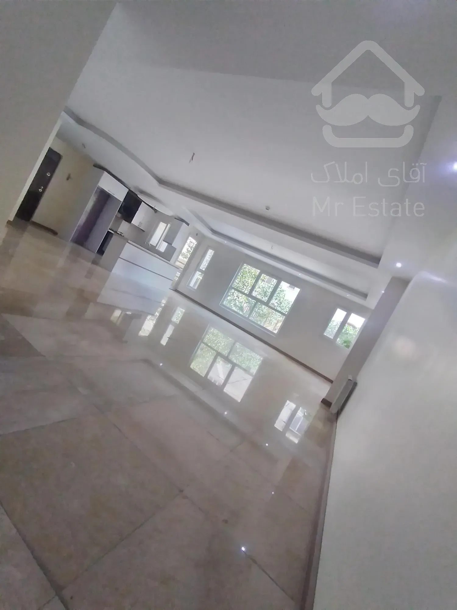 ۱۳۵متر ۳خواب نوساز تخلیه/تبدیل سعادت آباد