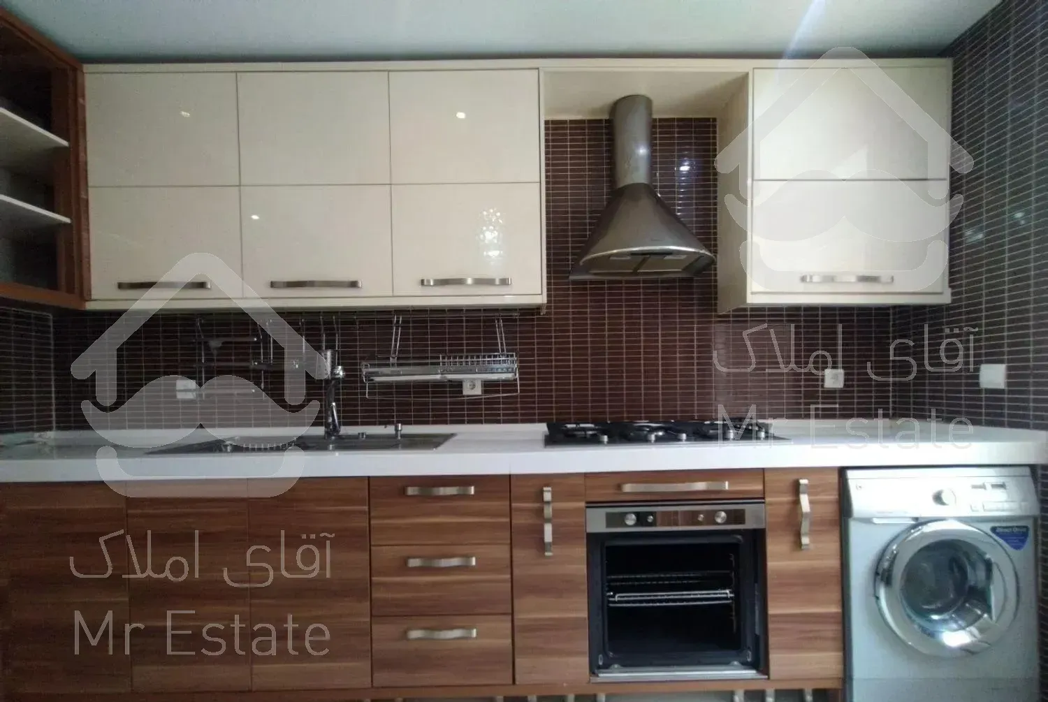 ۱۶۵متر ۳خواب فول مشاعات روبه آفتاب کوی فراز