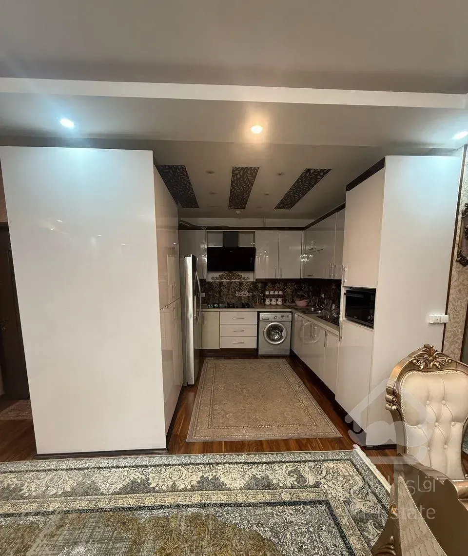 فروش آپارتمان ۱۳۰ متر/فوق العاده / میترا