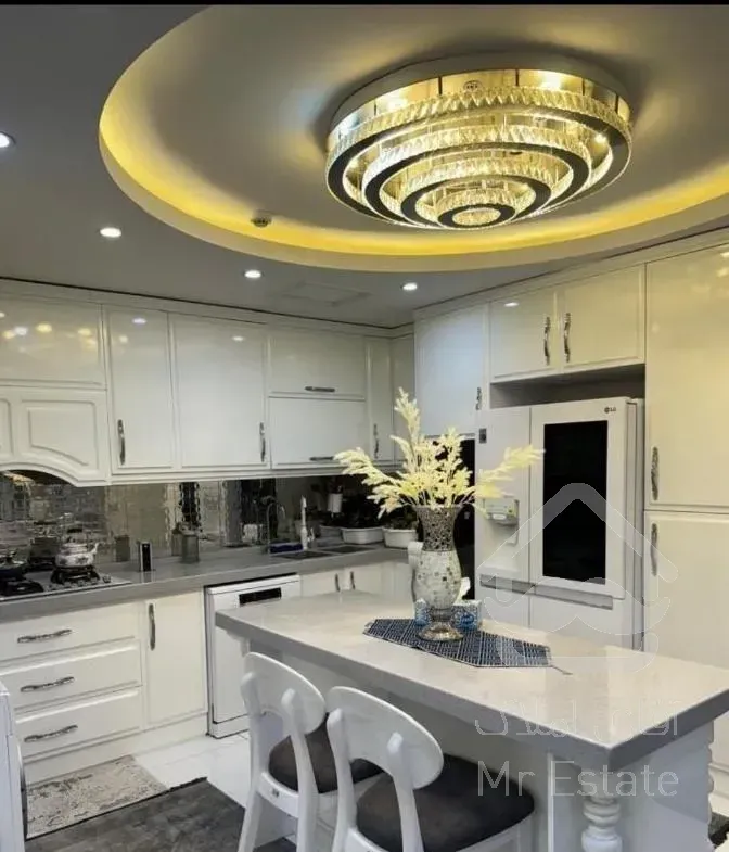 ۱۰۲متر/جلو/۳پارکینگ/ویوبی همتا/لاکچری ومتفاوت