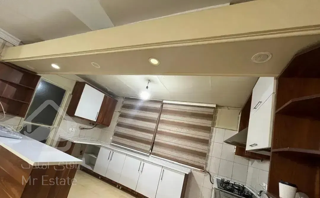 فرش  آپارتمان در خیابان شهید جنیدی