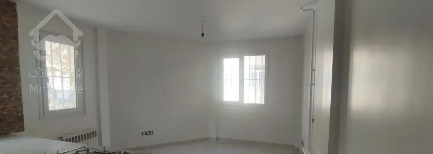 ۵۰ متر / همکف / پارکینگ و انباری