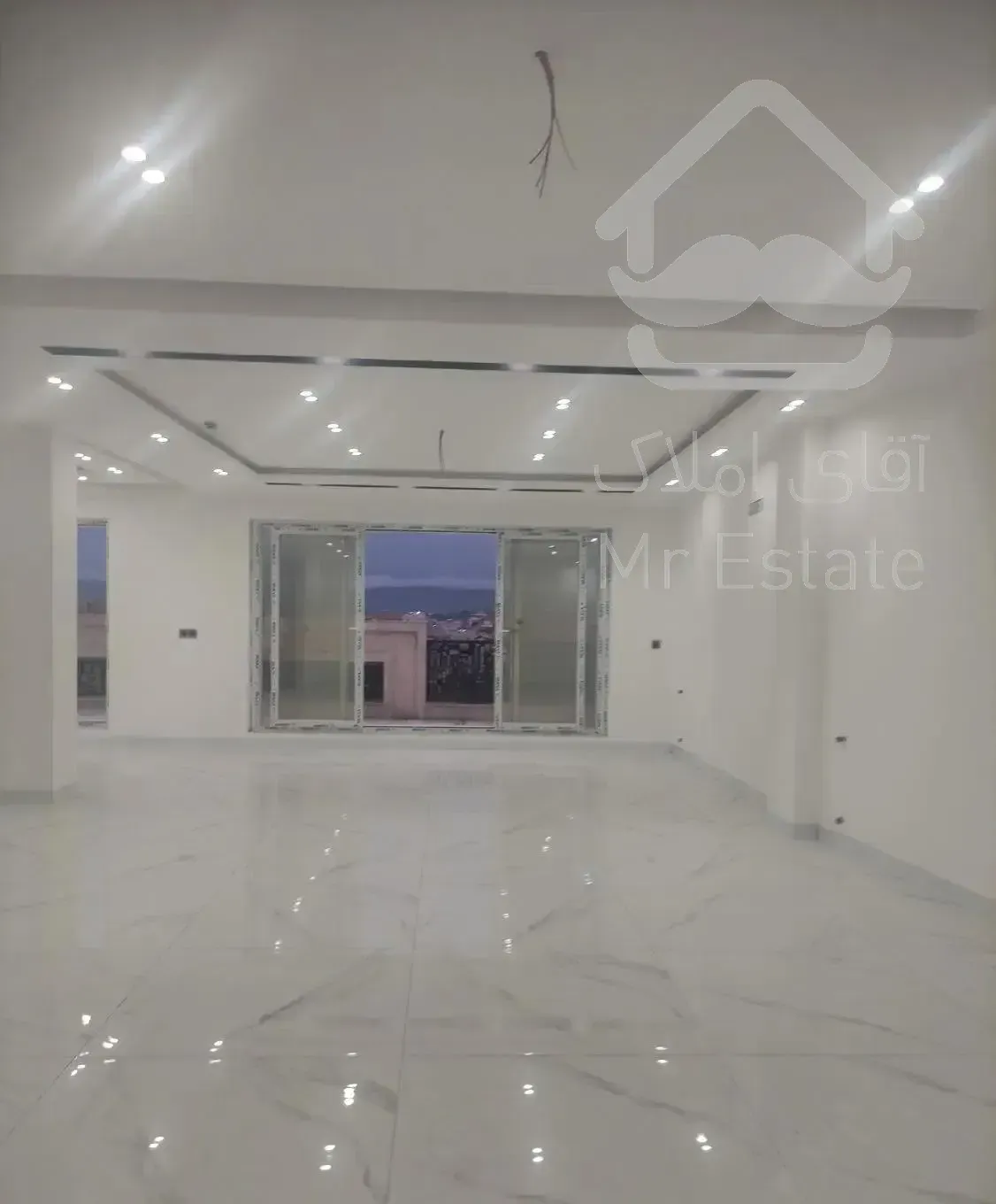 فروش آپارتمان ۲۴۰ متری خوش نقشه در خ ساری