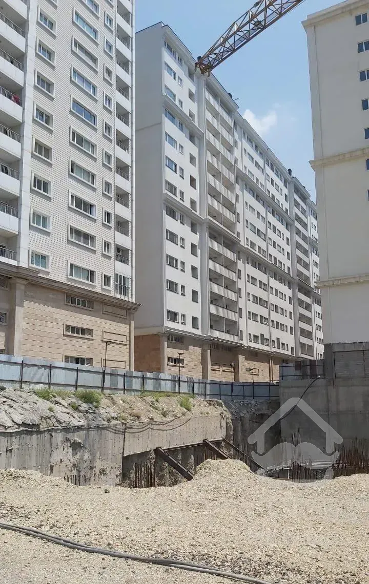 ۶۸متر نوساز فول امکانات نفت مرادآباد