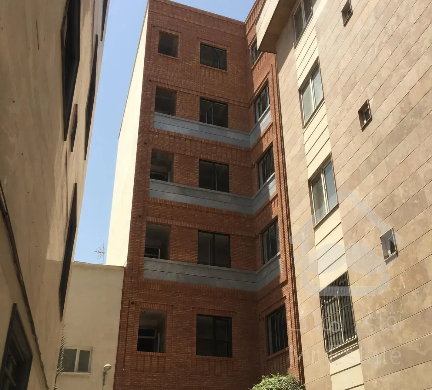 فروش فوری آپارتمان ۹۵ متری فول آپشن