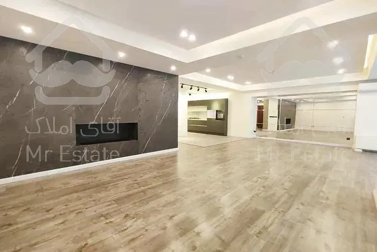 لاکچری ترین پنت هاوس منطقه یک همراه با استخر در بالکن در نیاوران با ویو بی نظیر