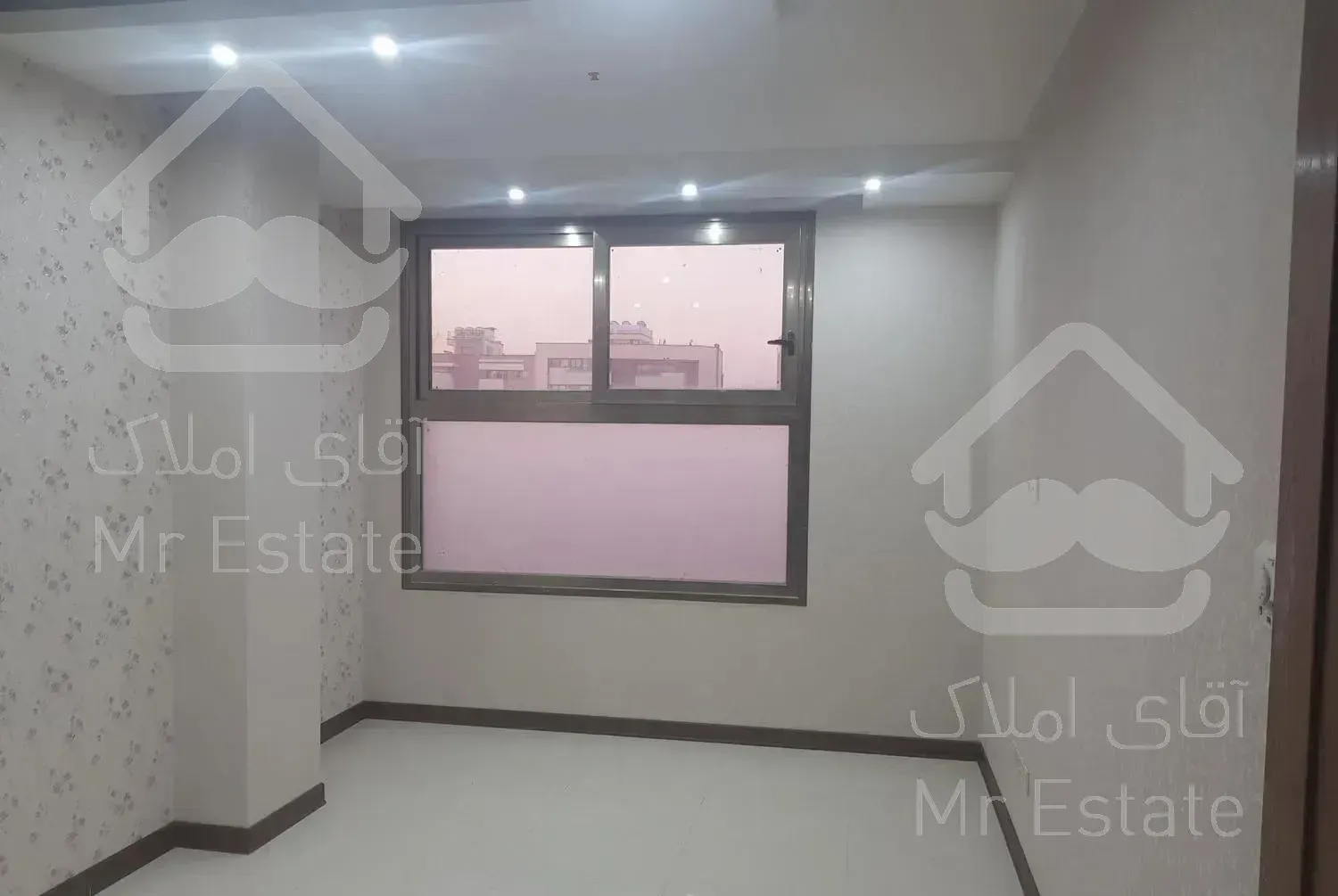 آپارتمان 143 متری 3 خواب صفر بر باغ دریاچه