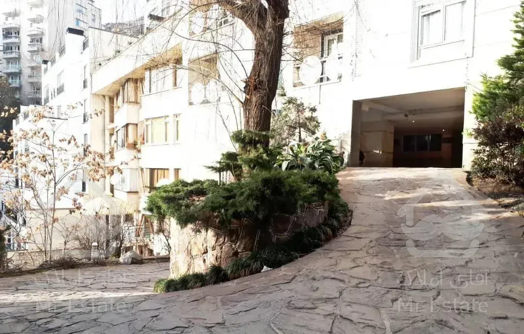 ۱۰۰ متر ۲ خواب دارای ۲ پارکینگ سندی