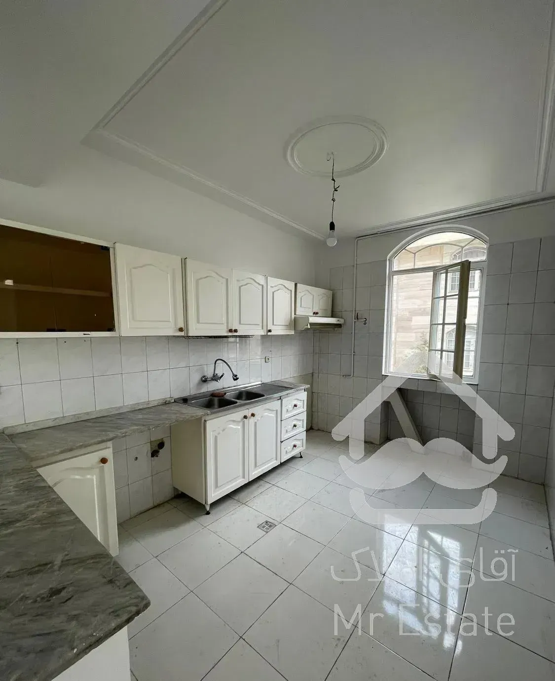 واحد ۷۰ متری تک خواب