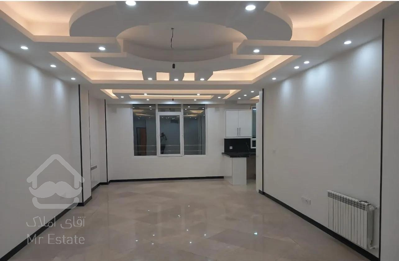 آپارتمان تک واحدی ۱۲۱ متری.