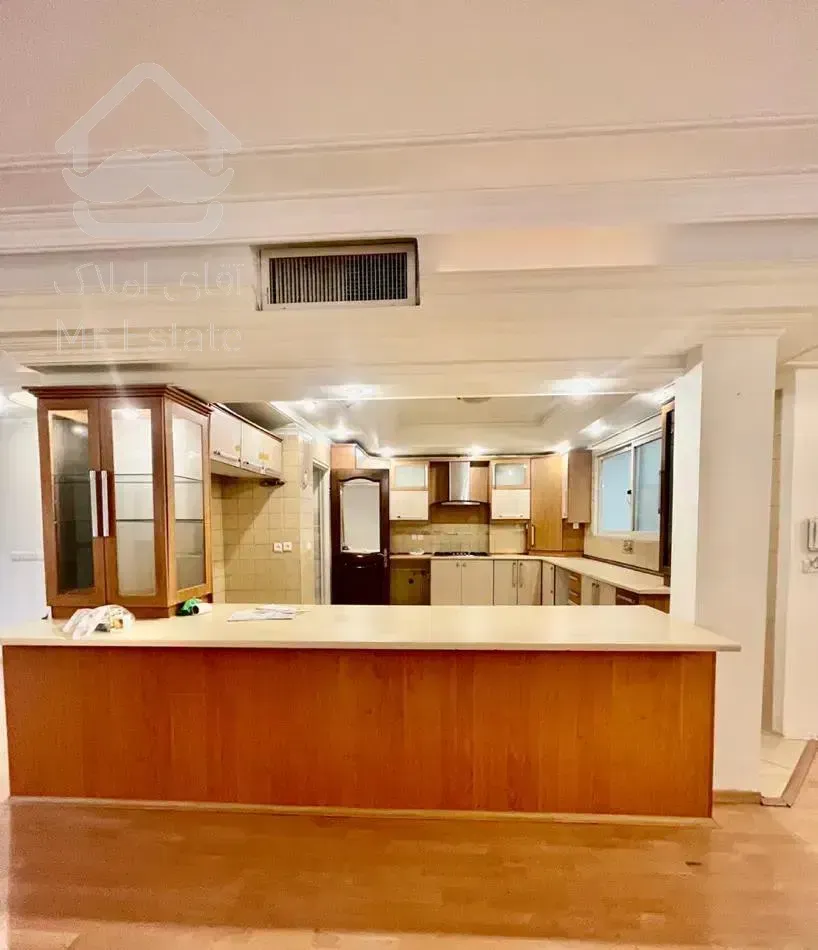 لوکیشن دنج‌ پاسداران۲۰۰متر/تکواحدی/۲ پارکینگ