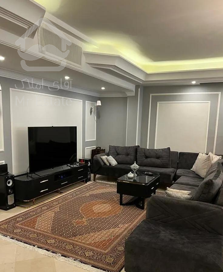 نیاوران،۱۷۲متر،۳ خواب،تراس قابل چیدمان با ویوی شهر